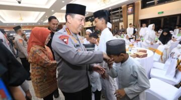 Berbagi Takjil dan Buka Puasa Bersama, Kapolri Perkuat Sinergi dengan Media dan Masyarakat